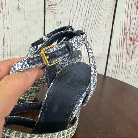 Tory Burch Charlene 100mm Women's Blue Printed linen Sandals size 7.5 NIB