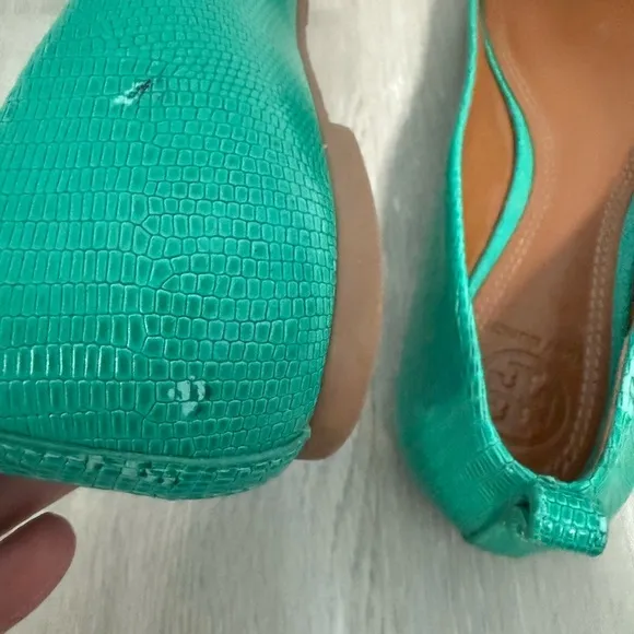 Tory Burch mint green Snake Skin Print Slip On Flats Shoes Size 6.5