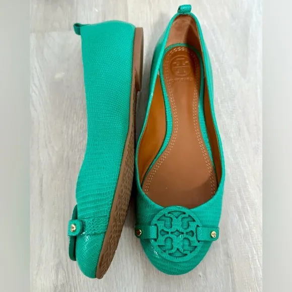 Tory Burch mint green Snake Skin Print Slip On Flats Shoes Size 6.5
