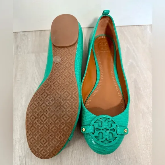 Tory Burch mint green Snake Skin Print Slip On Flats Shoes Size 6.5