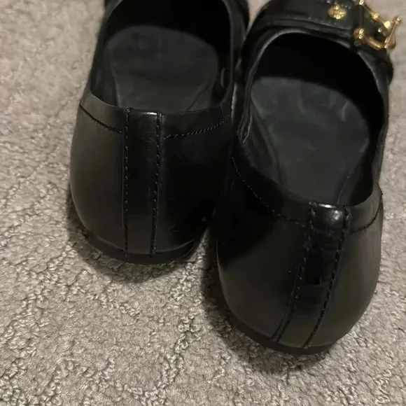 Tory Burch NOEL buckle black flats, size 6. EUC.