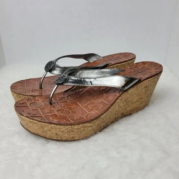Tory Burch Thora Silver Patent Leather Cork Wedge Sandal Shoes Size 7.5