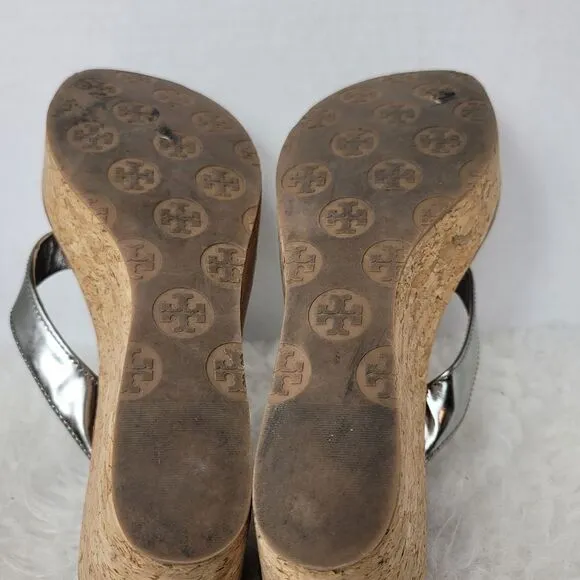 Tory Burch Thora Silver Patent Leather Cork Wedge Sandal Shoes Size 7.5