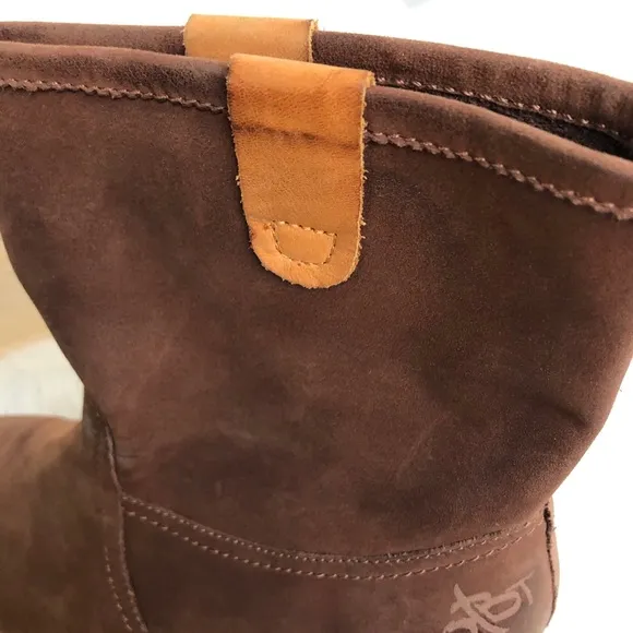 Toto Genuine Suede Leather Pull Up Boots, 6