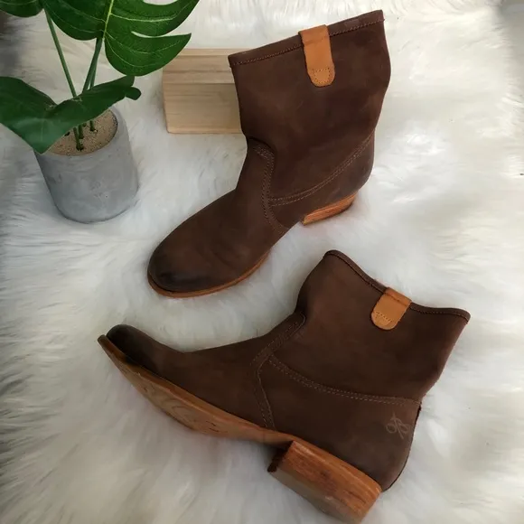 Toto Genuine Suede Leather Pull Up Boots, 6