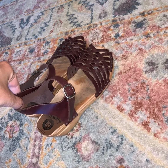 TROENTORPS of Sweden Brown Woven Leather Peep Toe Wooded Clog Sandals 36 (6)
