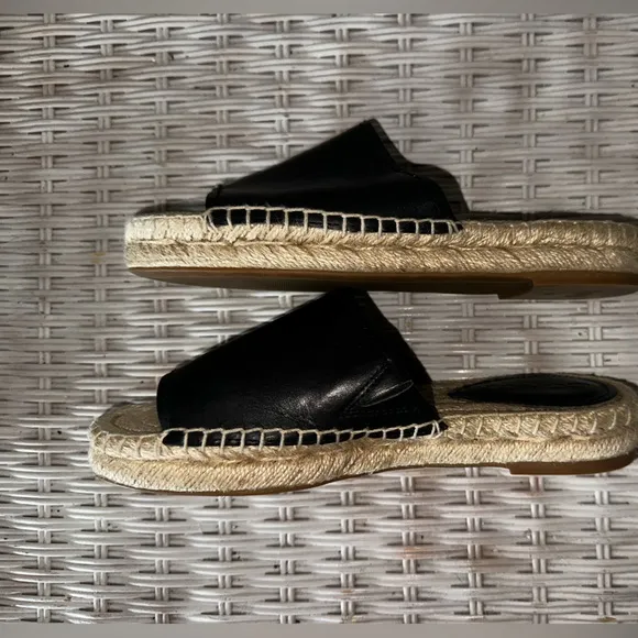 UEC Coach Black and Tan Espadrille Sandals SZ 6B