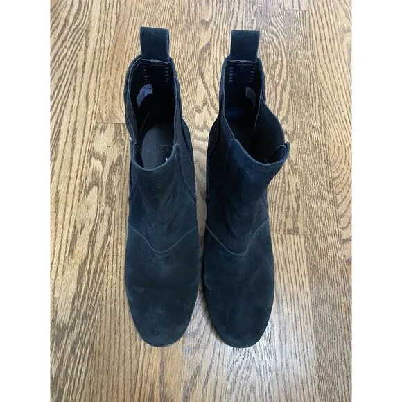 UGG &quot;HAZEL&quot; BLACK SUEDE‎ LUG SOLE BOOTS IN SIZE US 12 / EU 43 ($250.00 RETAIL)