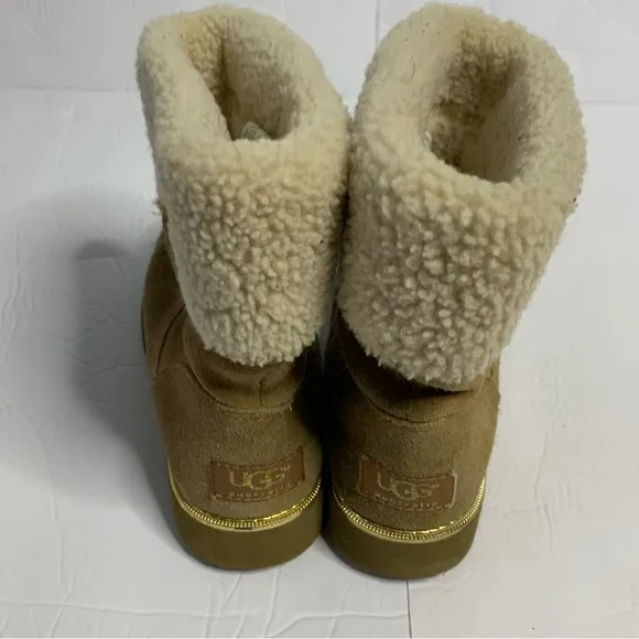 Ugg Australia Boots Callie Chestnut Suede Sheepskin 1005123K Youth SZ 4