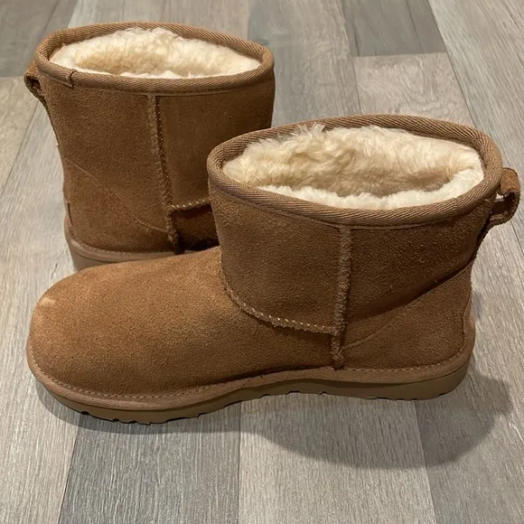 UGG Australia Classic Mini Rubber Logo Chestnut Boots