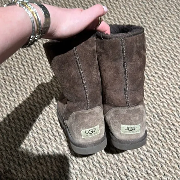 Ugg Australia classic short chocolate brown boots