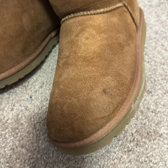 UGG Australia Classic Tall Boots Size 8 Color Chestnut