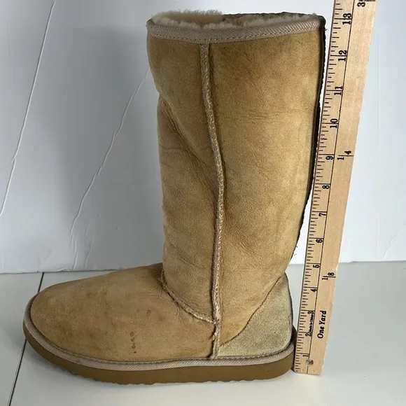 UGG Australia Classic Tan Winter Tall Boots for Women’s Size 7