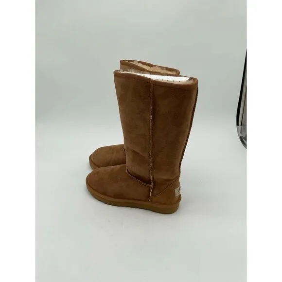UGG Big Kids Classic Tall Boots‎ Chestnut New In Box Size 2Y