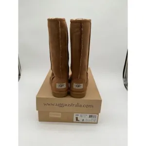 UGG Big Kids Classic Tall Boots‎ Chestnut New In Box Size 2Y