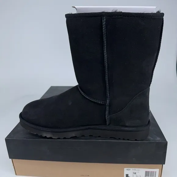UGG Boots Mens 14 Black Classic Short 5800 Suede Sheepskin Shearling Lined NEW