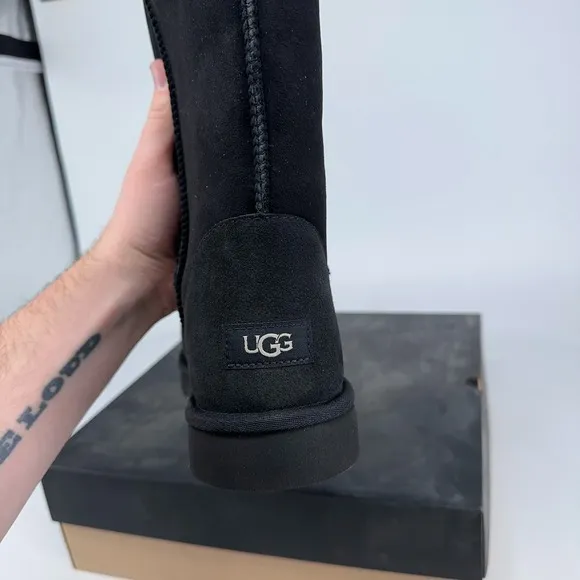 UGG Boots Mens 14 Black Classic Short 5800 Suede Sheepskin Shearling Lined NEW