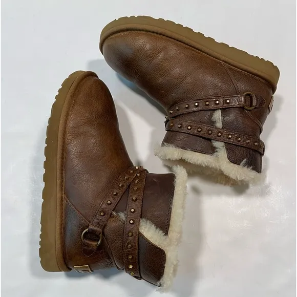 UGG Boots sz 7 Leather Sherpa Lined Classic Mini Emersen Studs Biker UGG