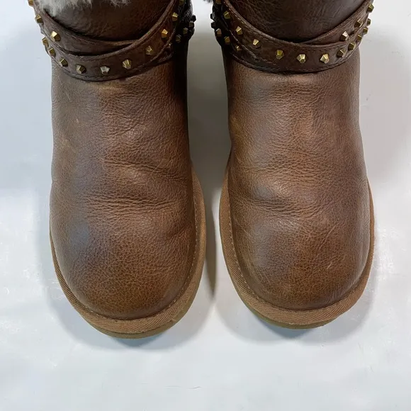 UGG Boots sz 7 Leather Sherpa Lined Classic Mini Emersen Studs Biker UGG