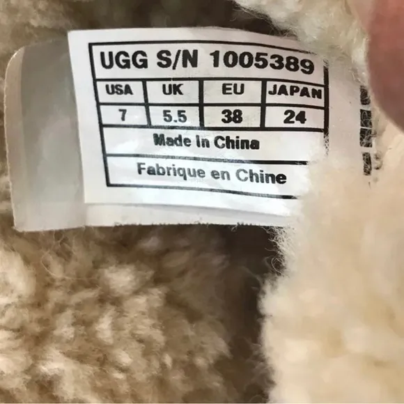 UGG Boots sz 7 Leather Sherpa Lined Classic Mini Emersen Studs Biker UGG