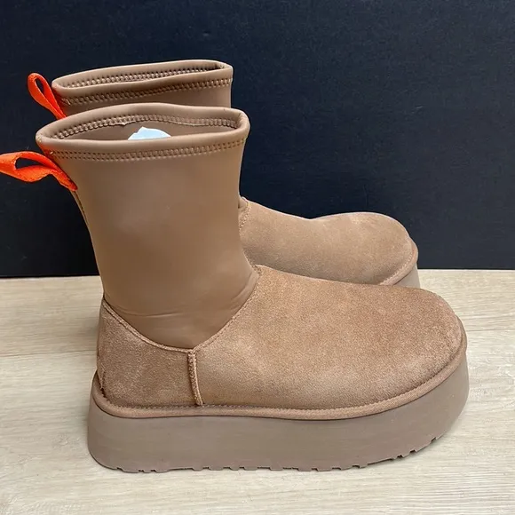 Ugg chestnut classic dipper platform boots, SIZE 9 US