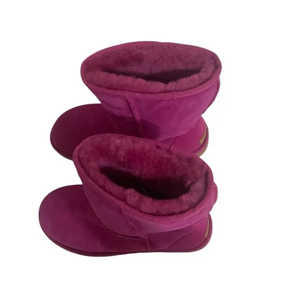 UGG Classic boots Pink Women’s  size 8