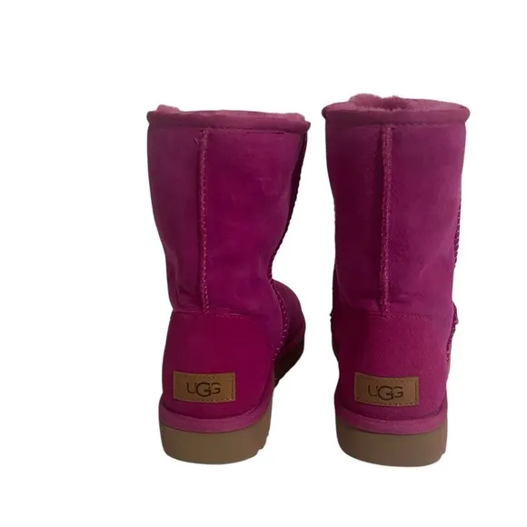 UGG Classic boots Pink Women’s  size 8