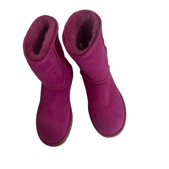 UGG Classic boots Pink Women’s  size 8