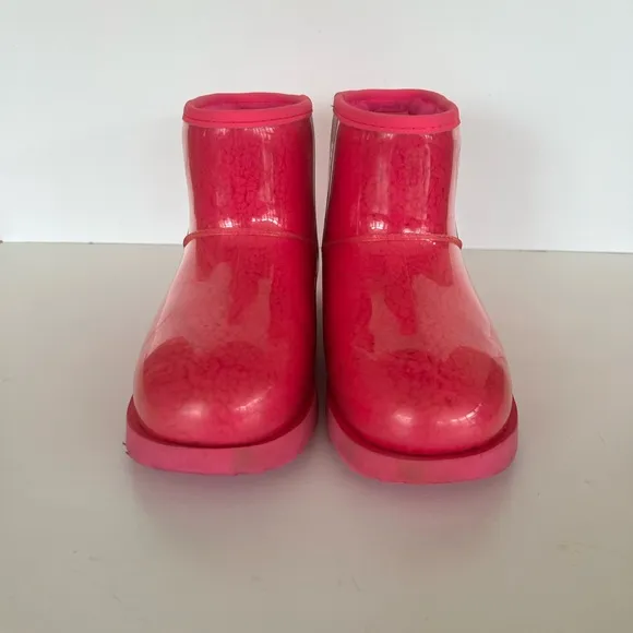 Ugg Classic Clear Mini Boots in Rock Rose, Size 5