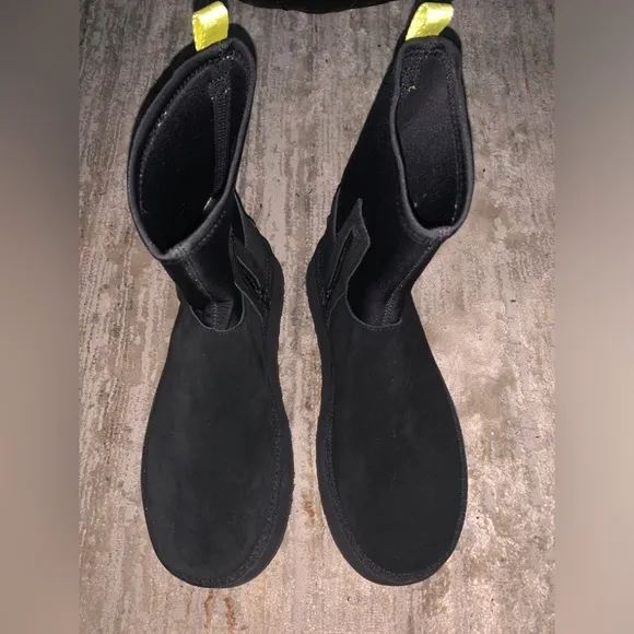 UGG Classic Dipper boots