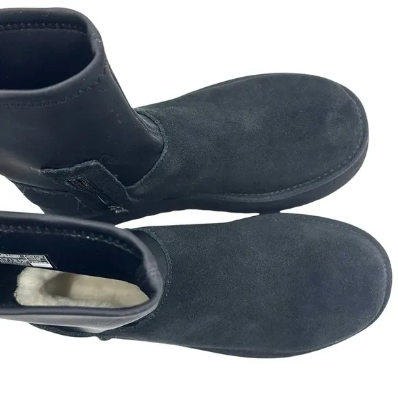 UGG Classic Dipper Platform Ankle Boots Size 9