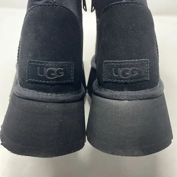 UGG Classic Dipper Platform Boots🖤