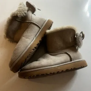 UGG Classic Double Bow Mini boots