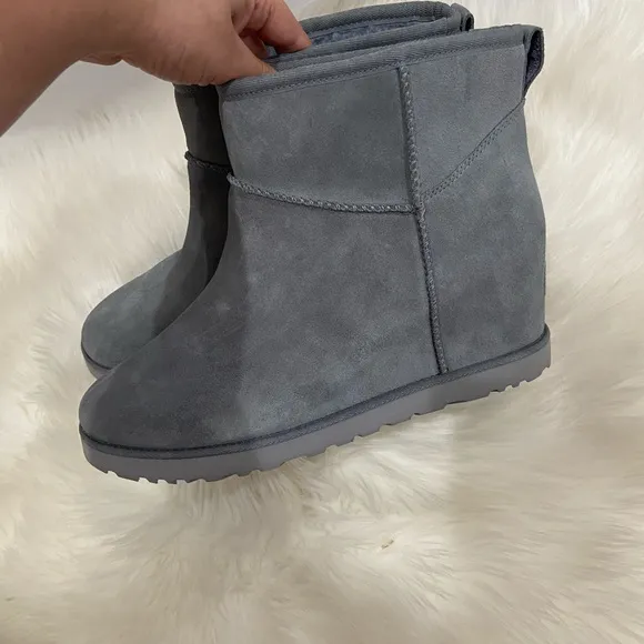 UGG classic femme geyser boots size 12