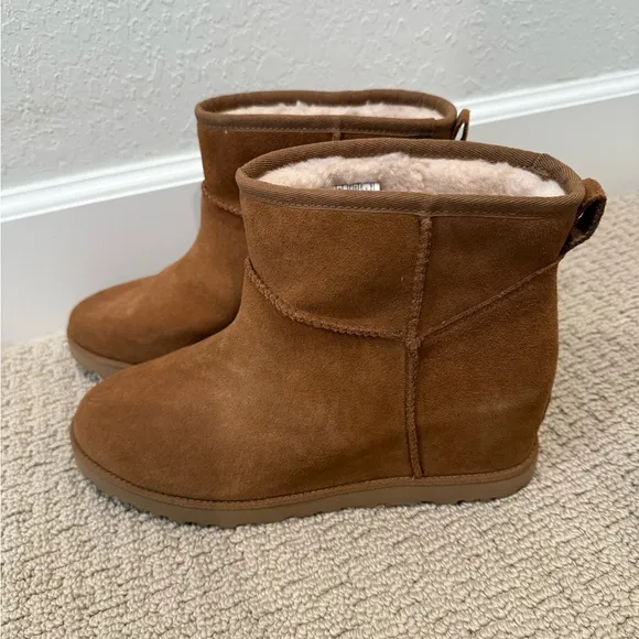UGG Classic Femme Mini Boots size 12 in Camel