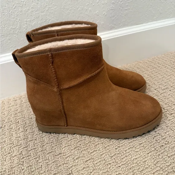 UGG Classic Femme Mini Boots size 12 in Camel