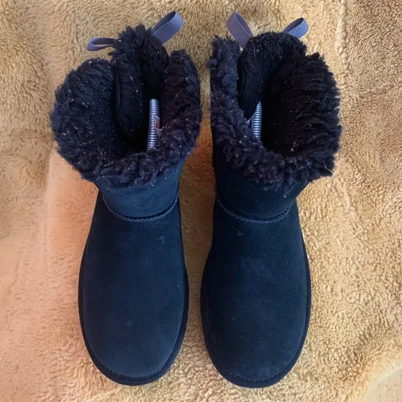 Ugg Classic Mini Bailey Bow II Boots Women’s Size 6