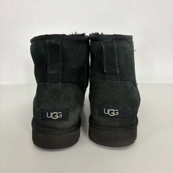 UGG Classic Mini Black Fur Lined Winter Boots Women's Size 9