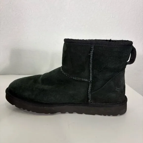 UGG Classic Mini Black Fur Lined Winter Boots Women's Size 9