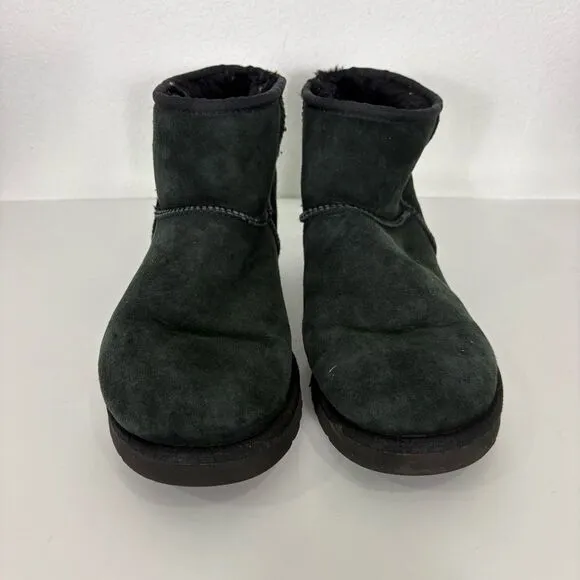 UGG Classic Mini Black Fur Lined Winter Boots Women's Size 9