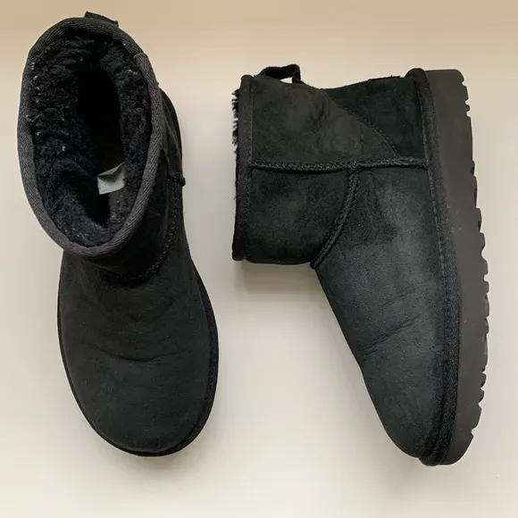 UGG Classic Mini Boots in Black Size 5