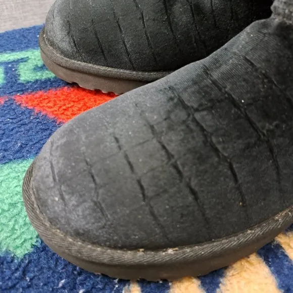 UGG Classic Mini II Croc Velvet Black Suede Ankle Boots Size US 8.5 Women