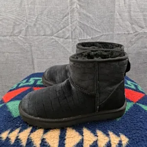 UGG Classic Mini II Croc Velvet Black Suede Ankle Boots Size US 8.5 Women