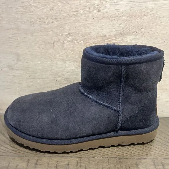 UGG CLASSIC MINI II Winter Lined Boots 1016222 Navy Blue Women’s Size 7