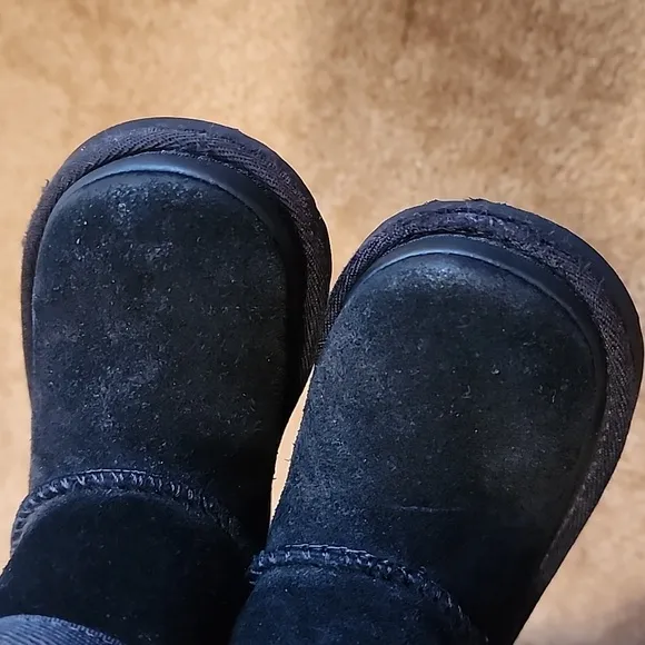 UGG Classic Mini zipper Tape Logo Boots