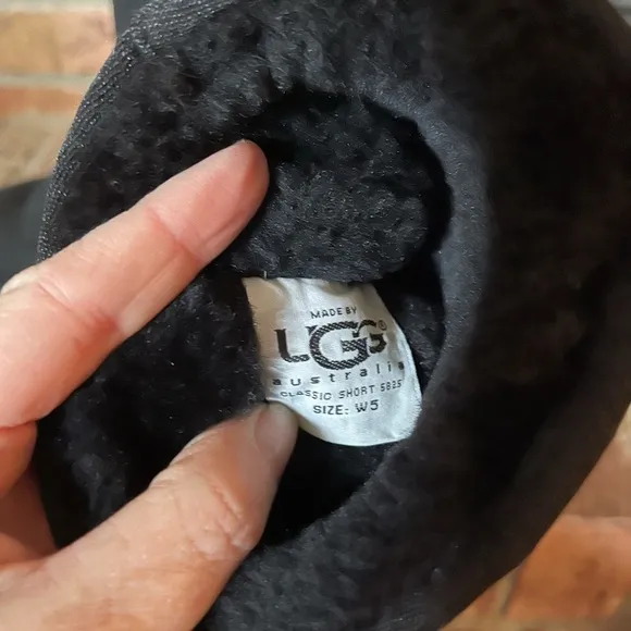 UGG Classic Short Black Boots