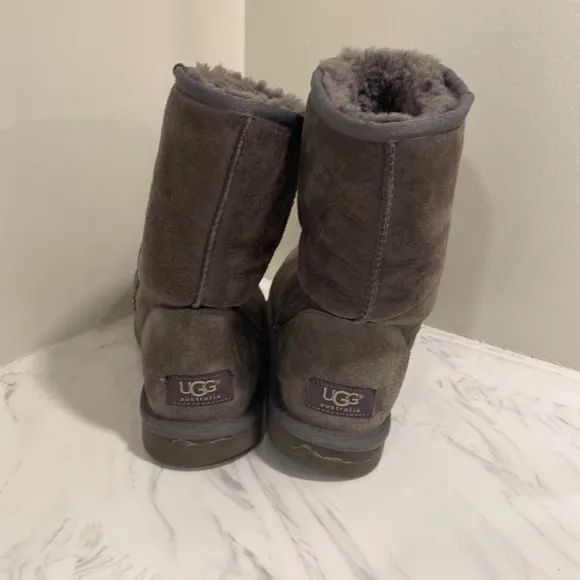 UGG Classic Short boots
