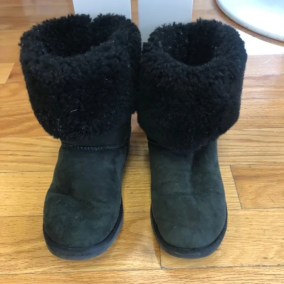 UGG Classic Tall Boots Size 6