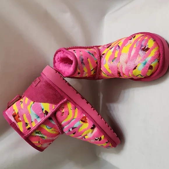 UGG Classic Tiger Flower Mini boots (size 6)