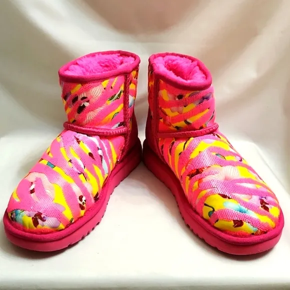 UGG Classic Tiger Flower Mini boots (size 6)